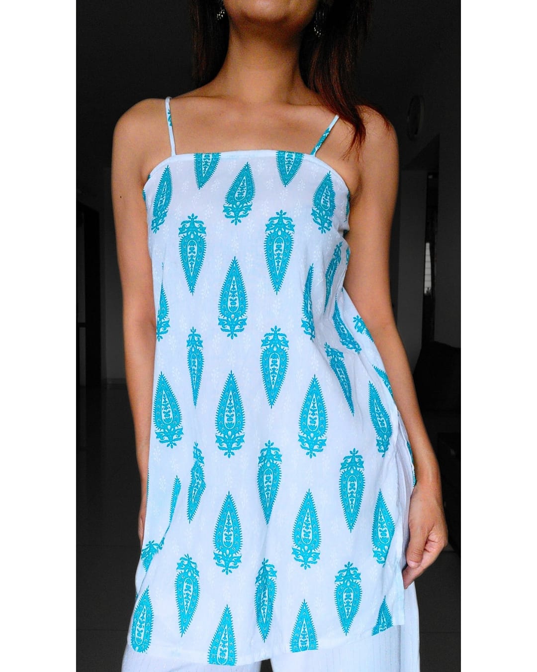 Blue Paisley Printed White Cotton Kurti